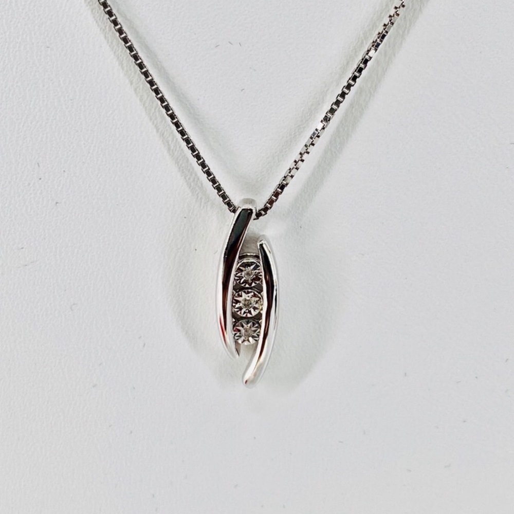 S925 .06Ct Round Cut Diamond Pendant Necklace - Picture 7 of 7